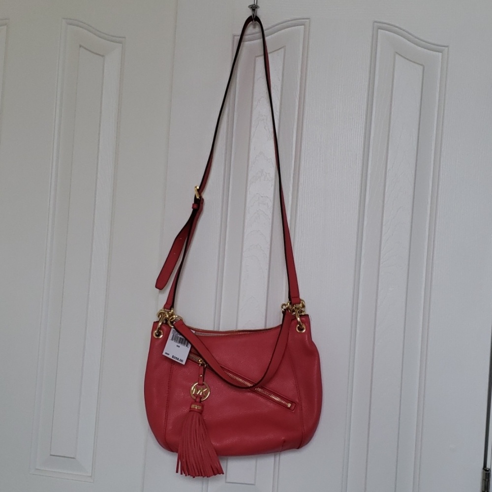NWT Michael Kors Charm Tassel Bag - Picture 2 of 5